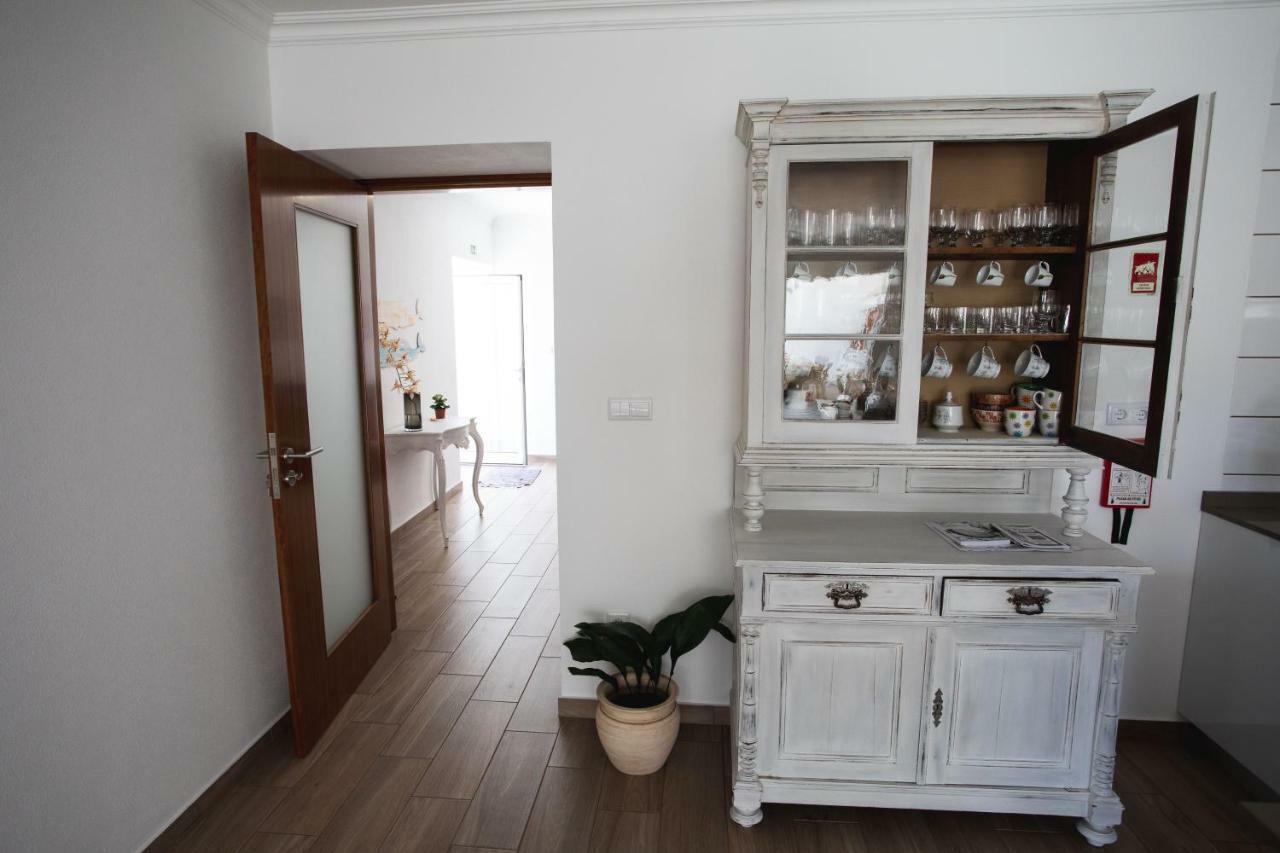 Casa D'Avo Guesthouse And Apartment Urzelina Экстерьер фото